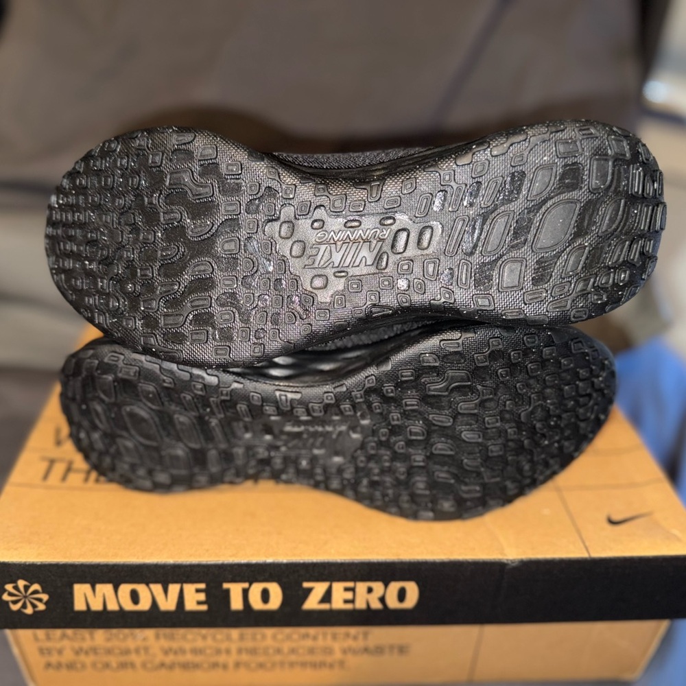 Nike Women Revolution Black Running Shoe - Picture 4 of 5